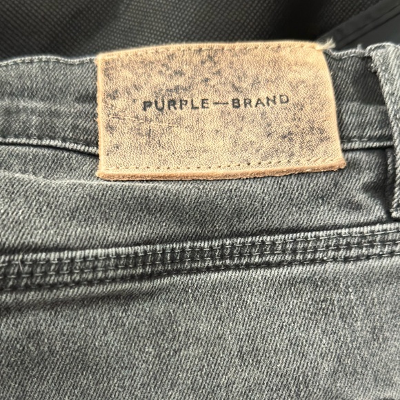 Gray Jeans with Slim Fit and Distressed Look - Picture 7 of 7